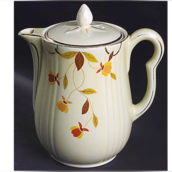 Vintage Hall’s Superior Autumn Leaf 8 Cup Coffee Pot & Lid - Picture 4 of 16